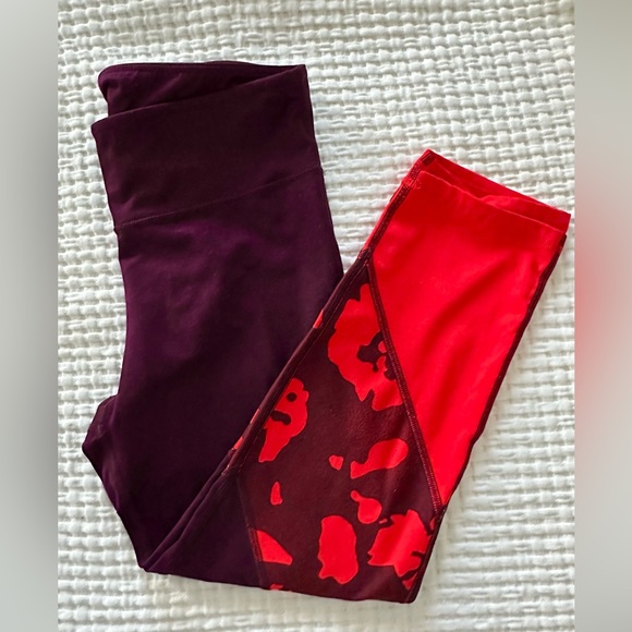 Fabletics Powerhold Salar Burgundy with Red Abstract Capris, M - Picture 3 of 4